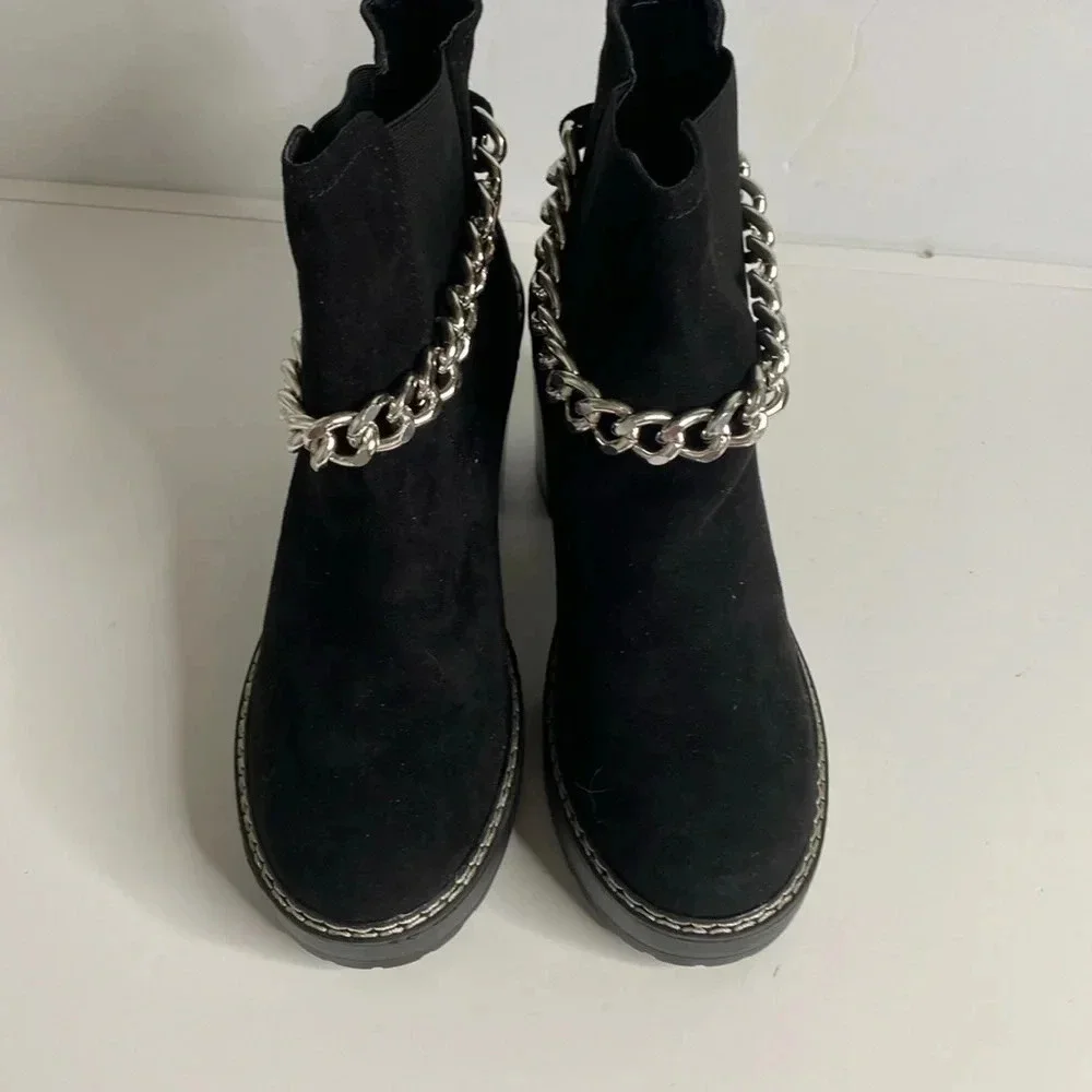 OLIVIA MILLER Afternoon Gaze Chelsea Boots - Picture 4 of 8